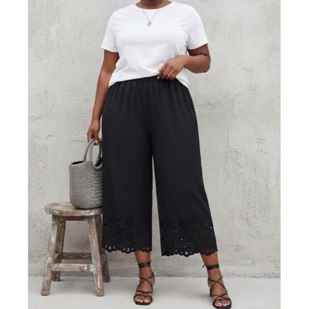 BloomChic Black Laser Cut Eyelet Hem Wide Leg Crop Pants Plus Size US 28